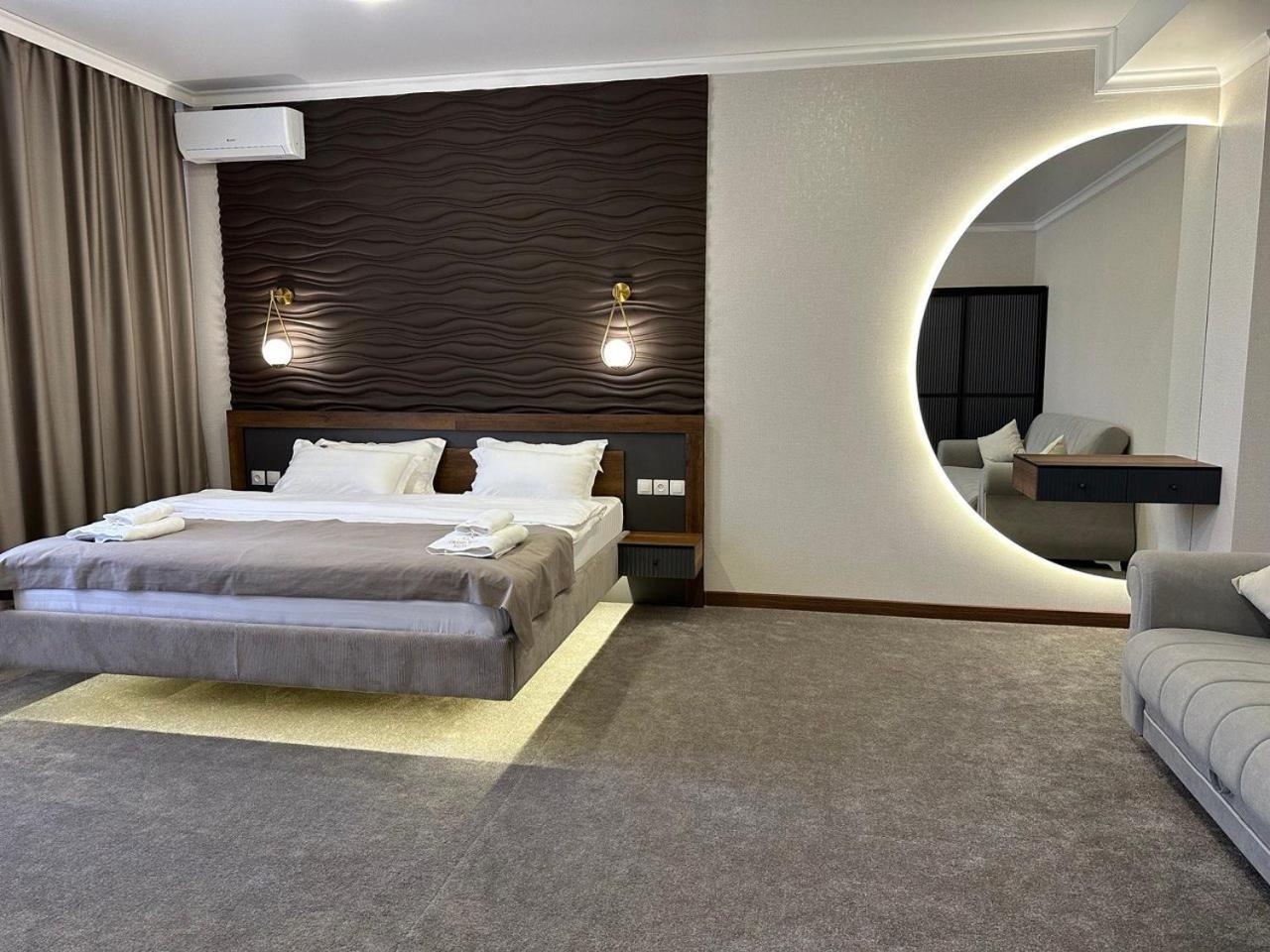Grand Way Hotel Taraz Luaran gambar