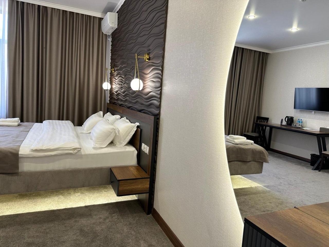Grand Way Hotel Taraz Luaran gambar