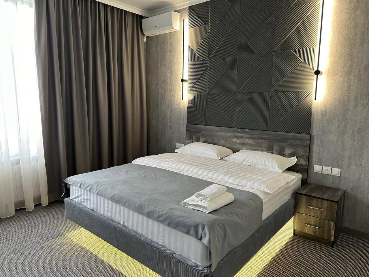 Grand Way Hotel Taraz Luaran gambar