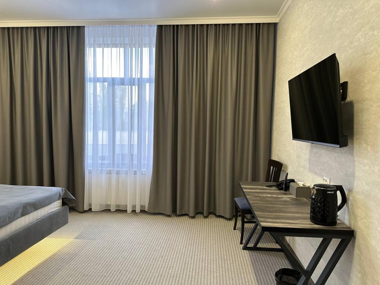 Grand Way Hotel Taraz Luaran gambar