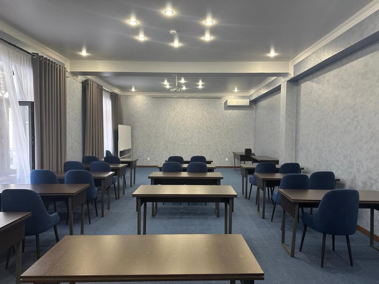 Grand Way Hotel Taraz Luaran gambar